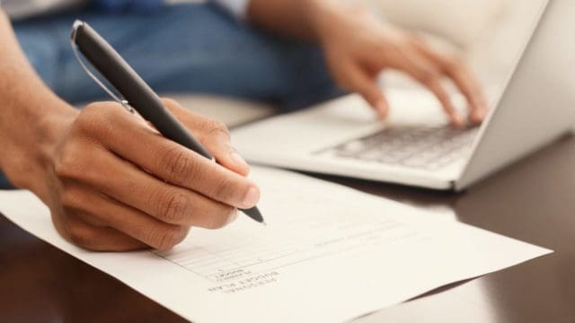 CaseGuard-financier-making-annual-financial-report-using-lap