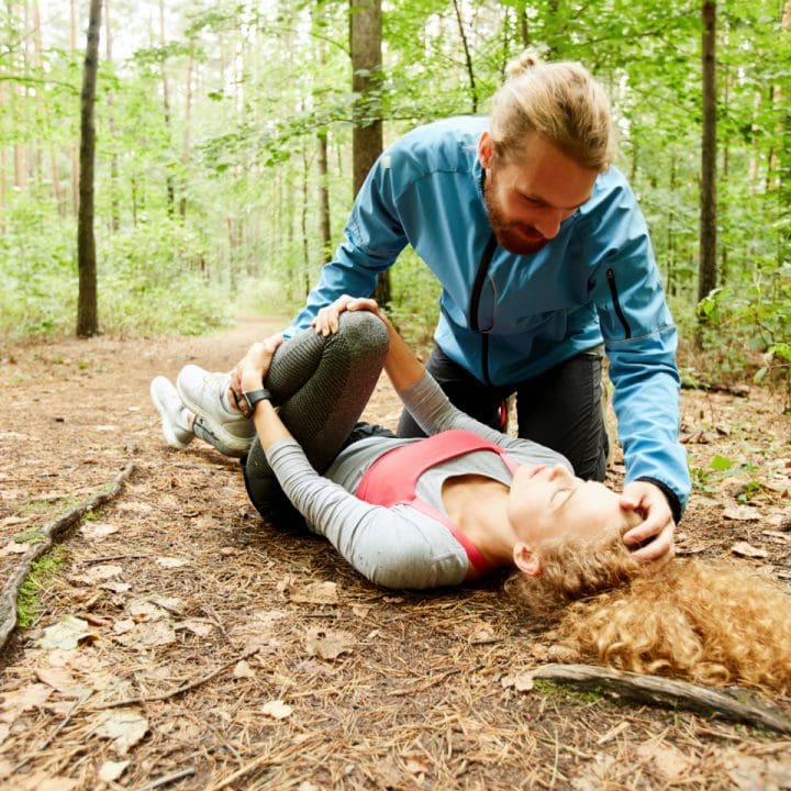 CaseGuard-helping-girlfriend