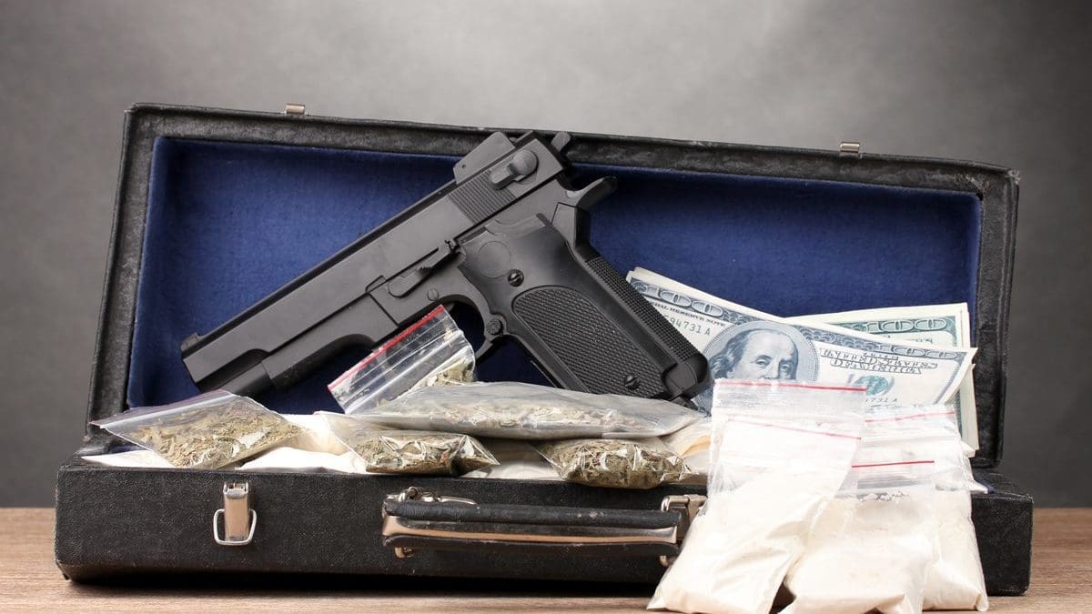 تعبئة وتقديم الأدلة المادية