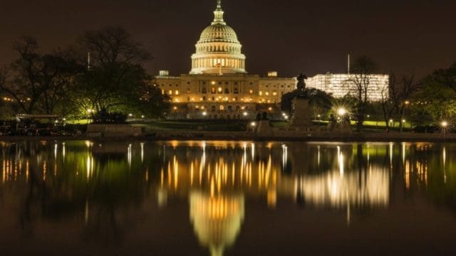 ¿Qué es el cumplimiento de las normas FedRAMP?