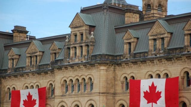 canada-facial-recognition-new-calls-for-regulation