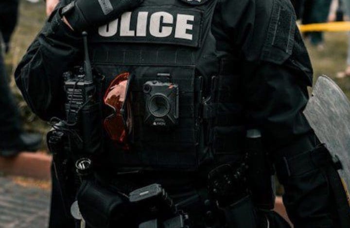 Police officer with BWC